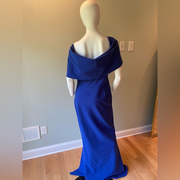 Chiara Boni La Petite Robe Stretch Jersey Fishtail Gown. Size 14. Retail:$995. - Picture 8 of 10